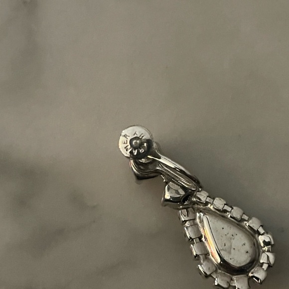 Kramer NY Necklace and Earrings - Picture 6 of 9